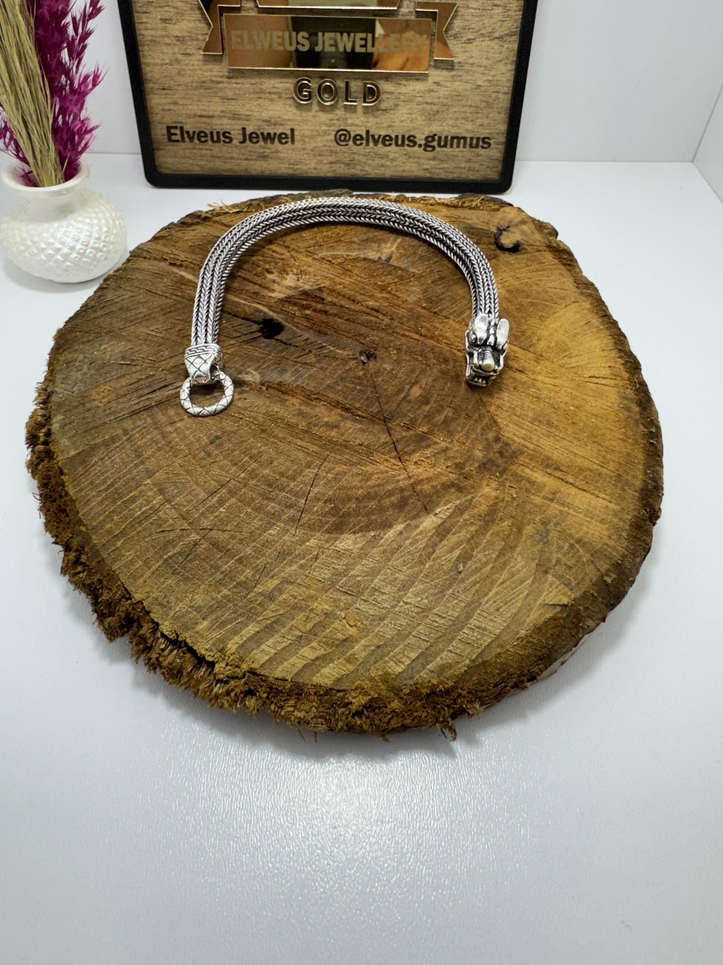 EJDERHA NEFESİ KİLİTLİ KESKİN GÖVDE 925 AYAR GÜMÜŞ BİLEKLİK