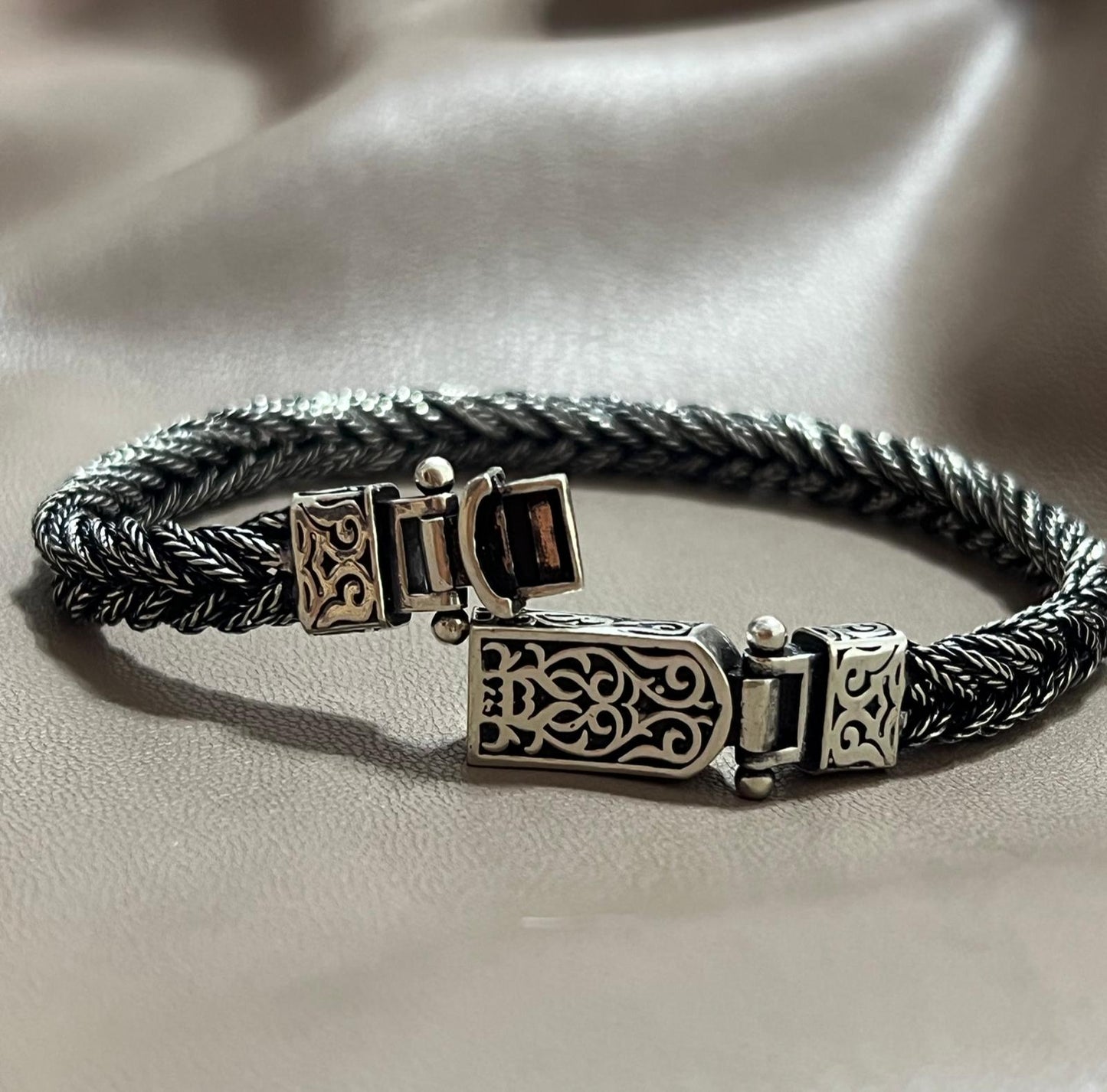 İNCE HALAT ÖRGÜ OTANTİK 925 AYAR GÜMÜŞ BİLEKLİK