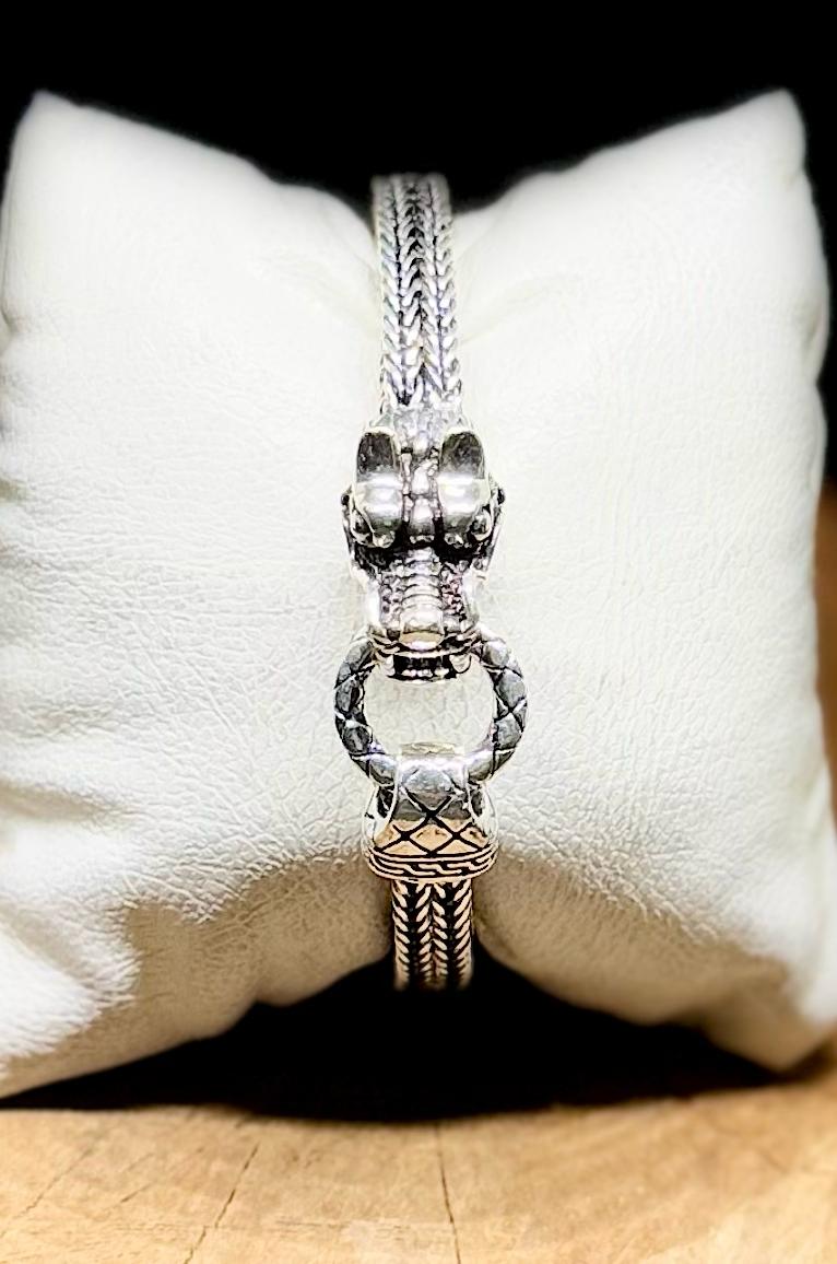 EJDERHA NEFESİ KİLİTLİ KESKİN GÖVDE 925 AYAR GÜMÜŞ BİLEKLİK